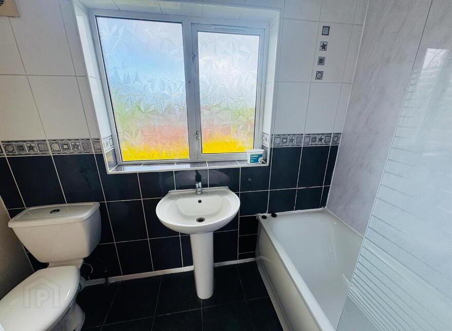 185 Hillcrest, Waterside, L'Derry, BT47 6GE