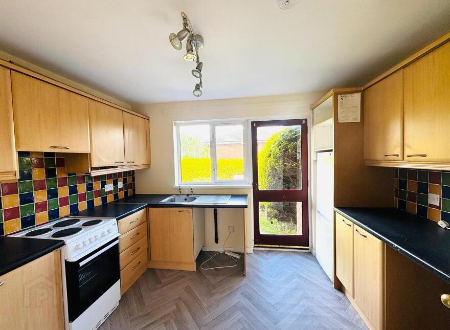 185 Hillcrest, Waterside, L'Derry, BT47 6GE
