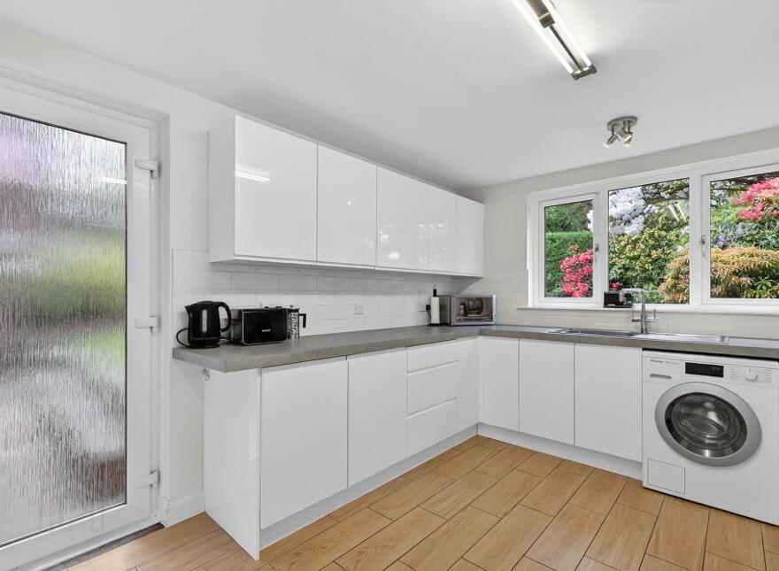 34 Bladon Drive, Malone, South, Belfast, BT9 5JN