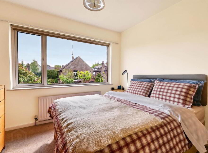34 Bladon Drive, Malone, South, Belfast, BT9 5JN