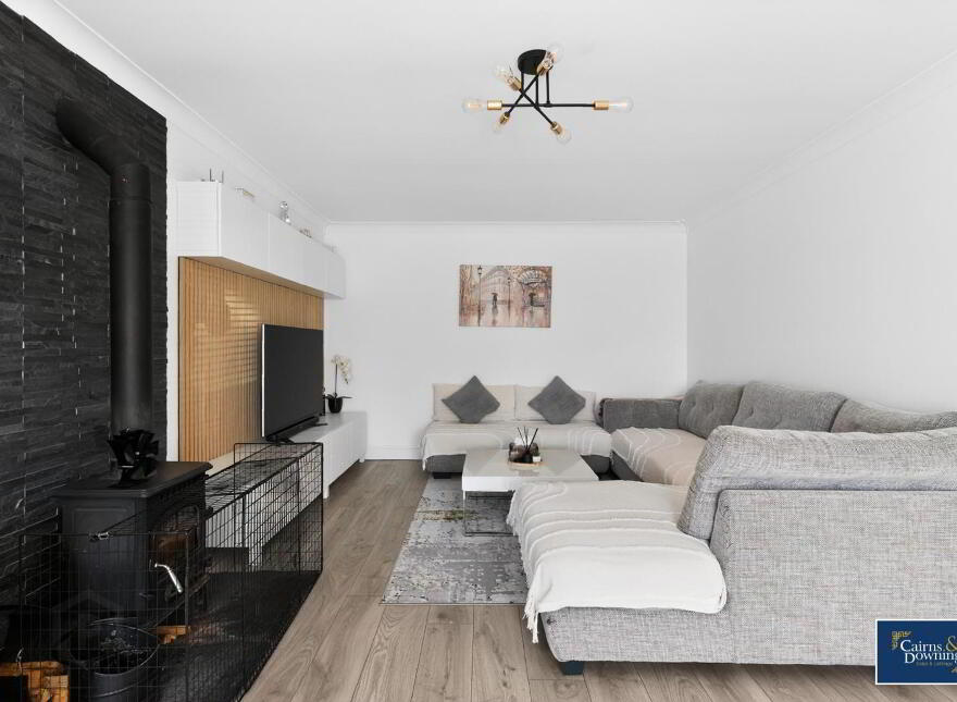 5 Beresford Green, Dromore, BT25 1HF