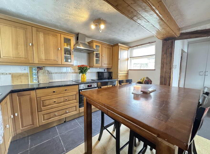 16 Saint Gerard`s Square, Dundalk, A91N8C6