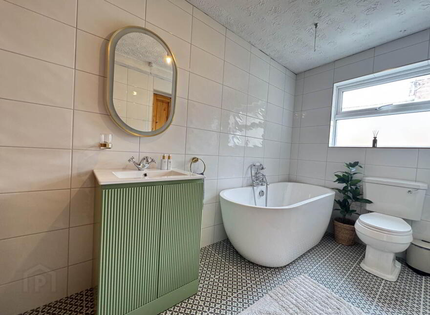 16 Saint Gerard`s Square, Dundalk, A91N8C6