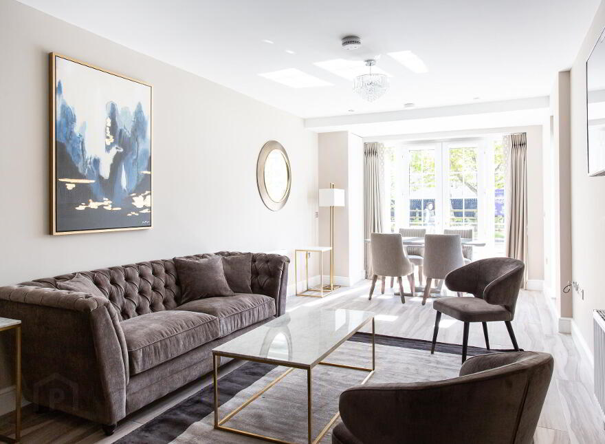Lesley Park Royal, 1 Rosepark Gardens, Belfast, BT5 7LW