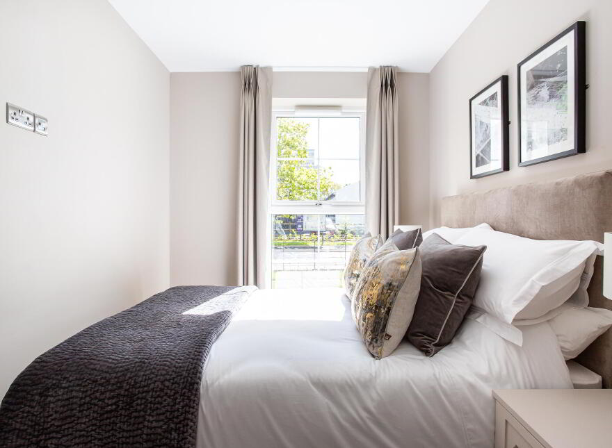 Lesley Park Royal, 1 Rosepark Gardens, Belfast, BT5 7LW