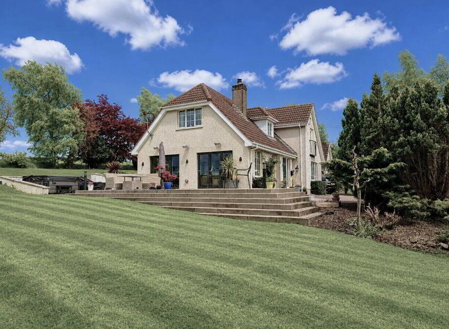 51 Annaghanoon Road, Waringstown, BT66 7RZ