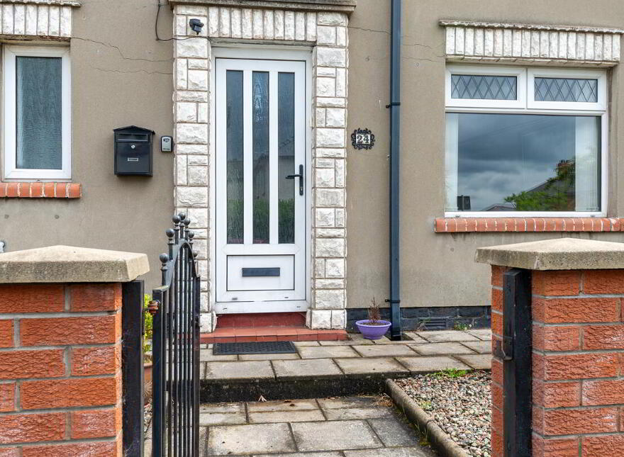 24 Ardenlee Gardens, Belfast, BT6 8QG