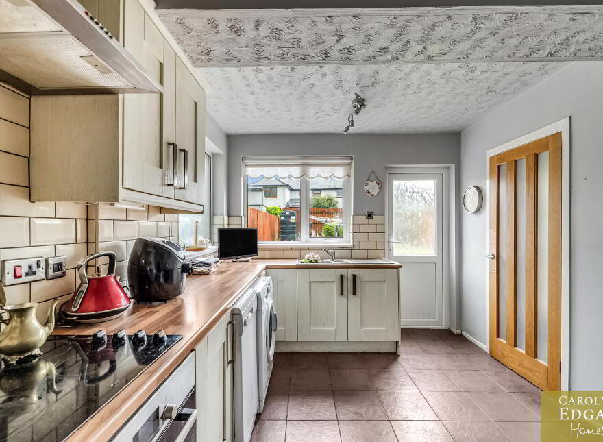 24 Ardenlee Gardens, Belfast, BT6 8QG