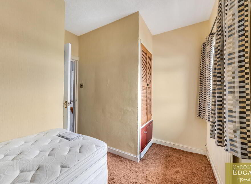 24 Ardenlee Gardens, Belfast, BT6 8QG