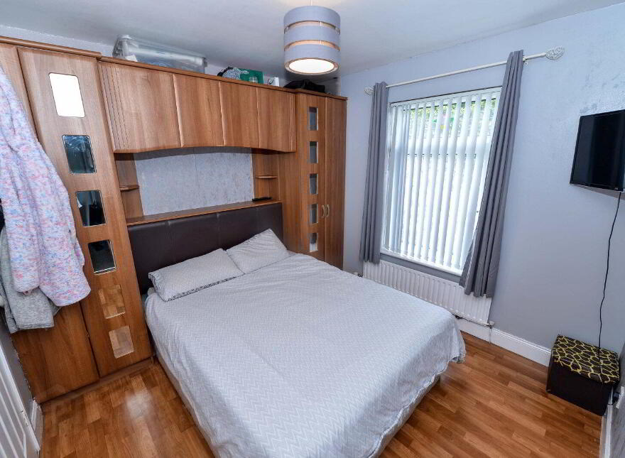 39 Loughlea, Belfast, BT5 4PA