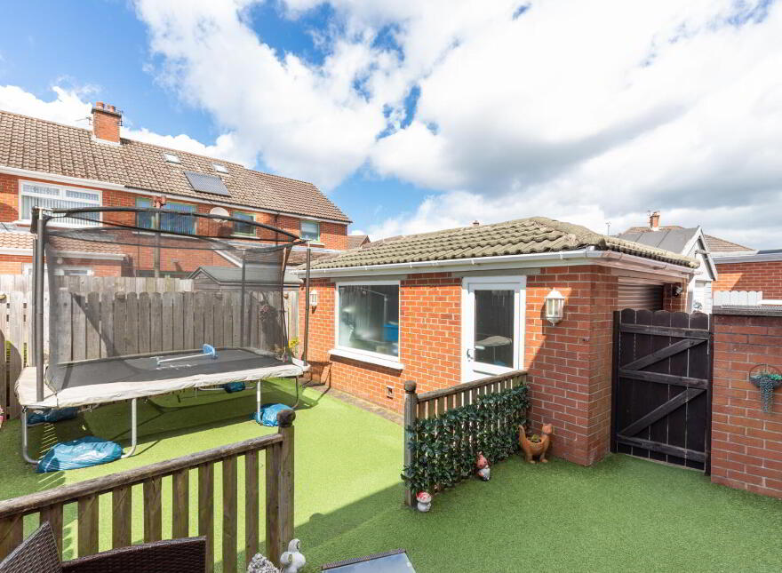 5 Sandhill Park, Belfast, BT5 6DR