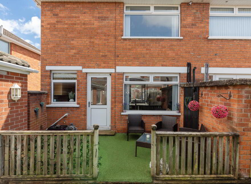 5 Sandhill Park, Belfast, BT5 6DR