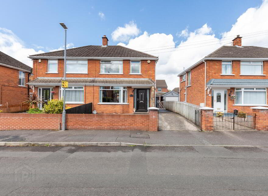 5 Sandhill Park, Belfast, BT5 6DR