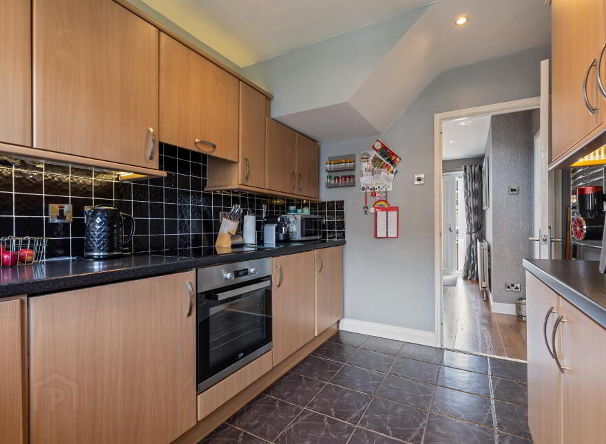5 Sandhill Park, Belfast, BT5 6DR