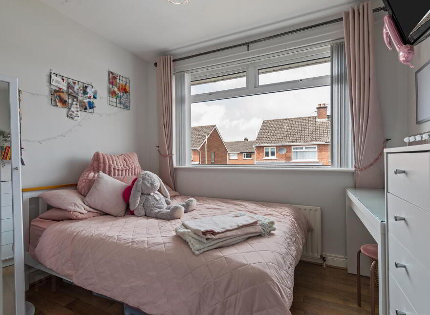 5 Sandhill Park, Belfast, BT5 6DR