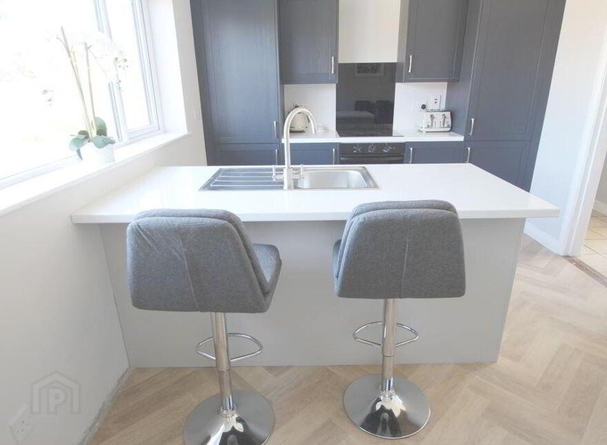 Oakwood House, St. Coleman's Terrace, Tullamore, R35AY23