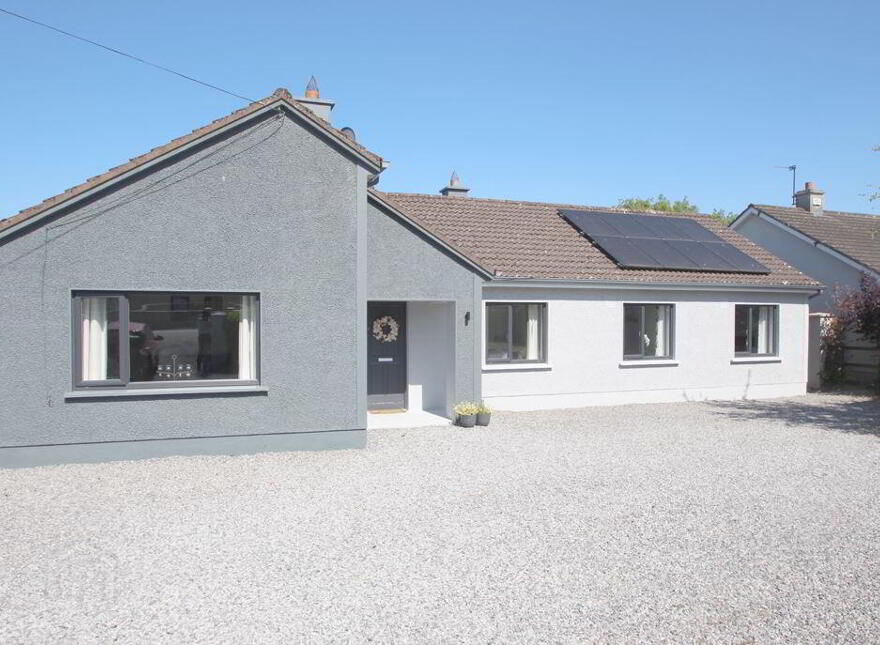 Oakwood House, St. Coleman's Terrace, Tullamore, R35AY23