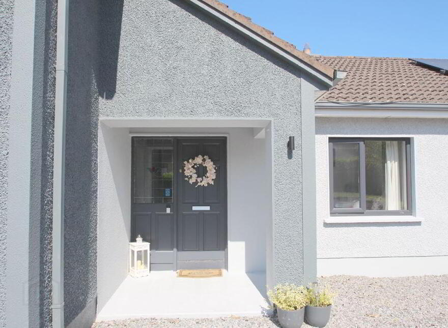 Oakwood House, St. Coleman's Terrace, Tullamore, R35AY23