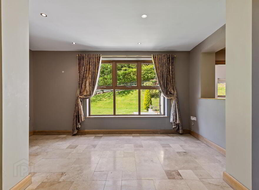 55b Crawfordsburn Road, Newtownards, BT23 4UH