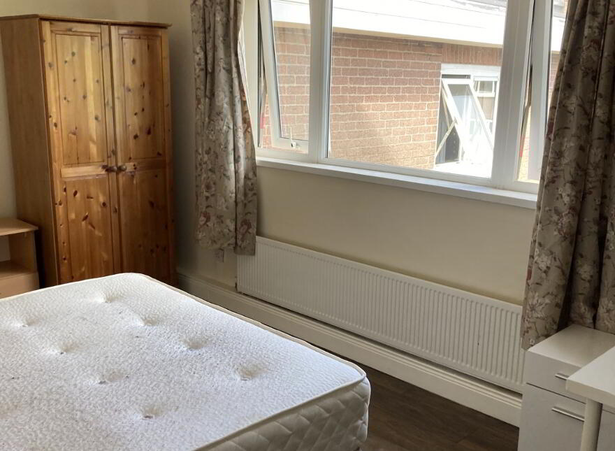 107 Annadale Flats, Belfast, BT7 3AY