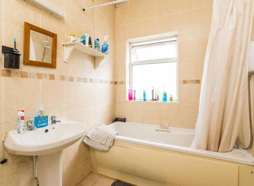 2 Raftery's Yard, Main Street, Castlerea, F45F5K2