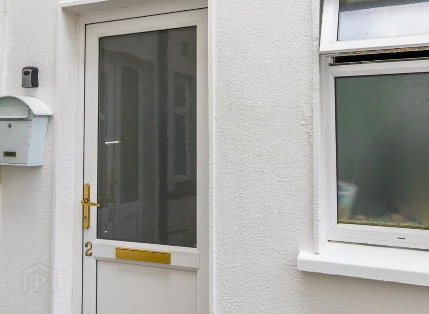 2 Raftery's Yard, Main Street, Castlerea, F45F5K2