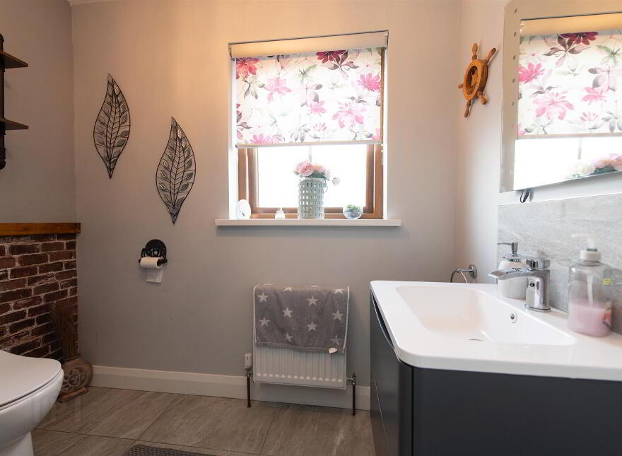 48 Cloverdale, Dromore, Blackskull, BT25 1GX
