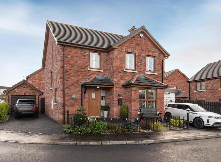 48 Cloverdale, Dromore, Blackskull, BT25 1GX