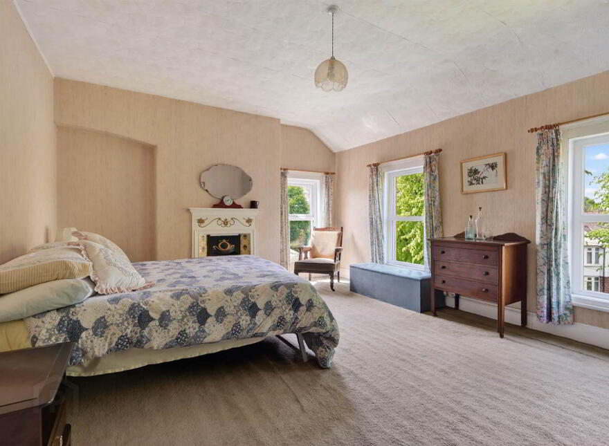 23 Eastleigh Drive, Ballyhackamore, Belfast, BT4 3DX