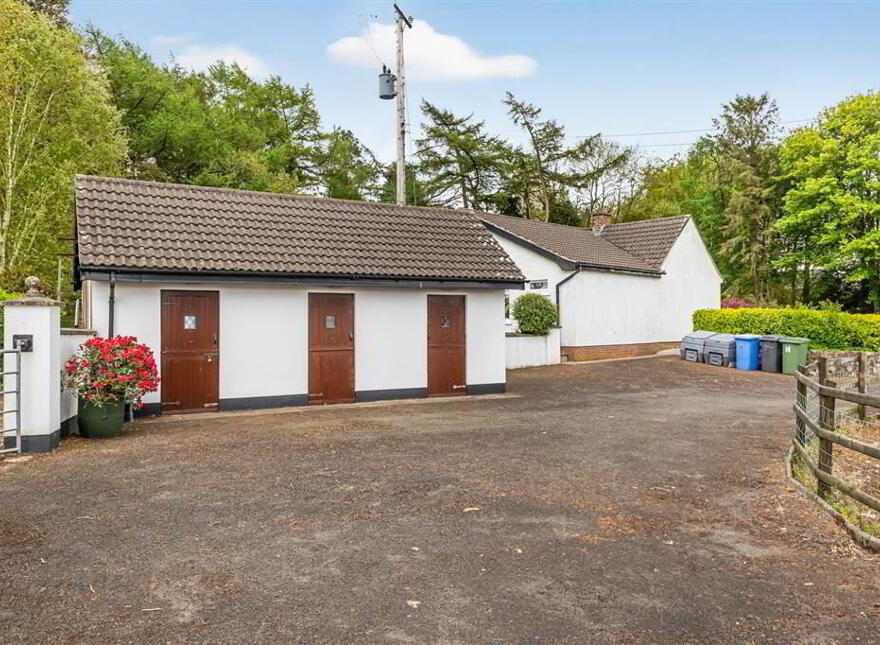The Hollow, 14 Tullyrusk Road, Dundrod, Crumlin, BT29 4JA