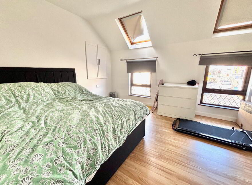 100 Long Commons, Coleraine, BT52 1LJ