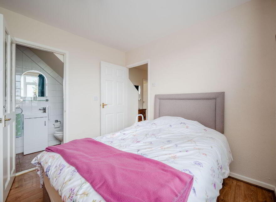 3 Rosepark Avenue, Donaghadee, BT21 0BW
