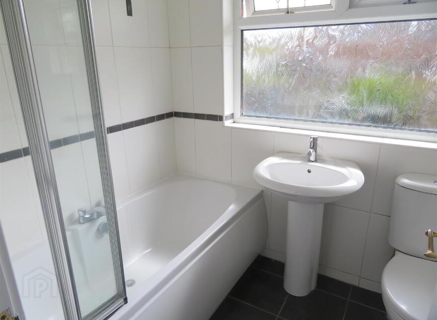52 Donard Gardens, Lurgan, BT66 8EX