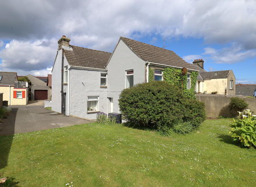 8 Main Street, Annalong, BT34 4TR