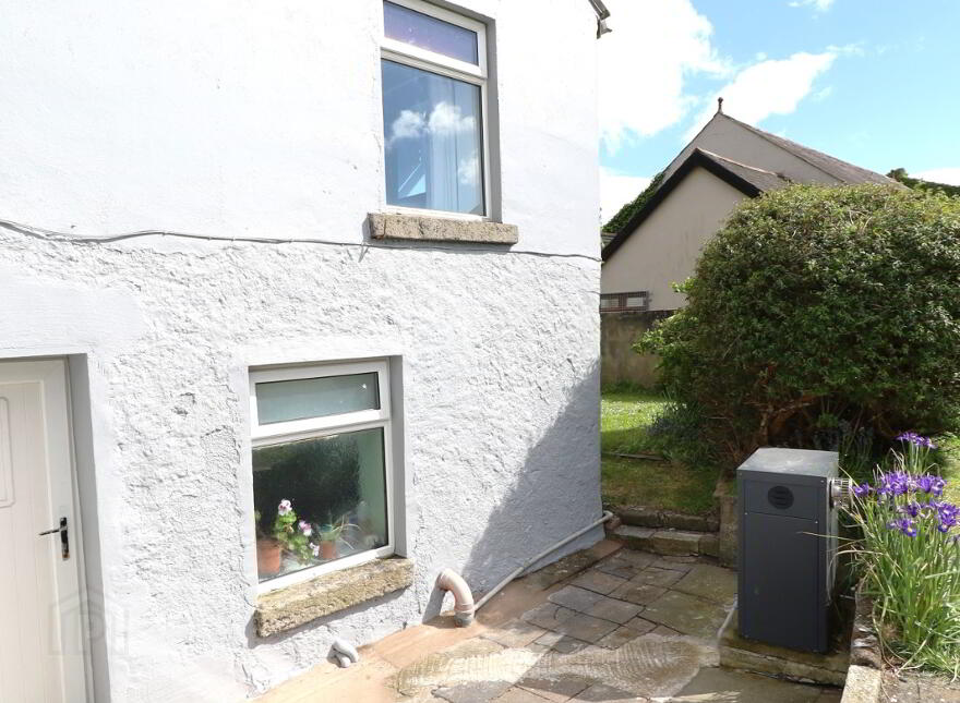 8 Main Street, Annalong, BT34 4TR
