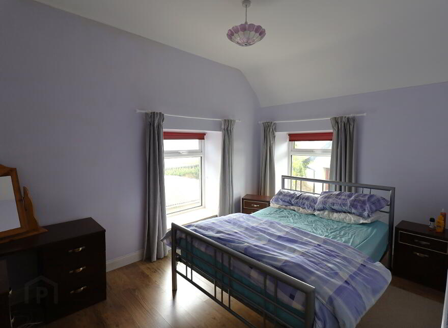 8 Main Street, Annalong, BT34 4TR