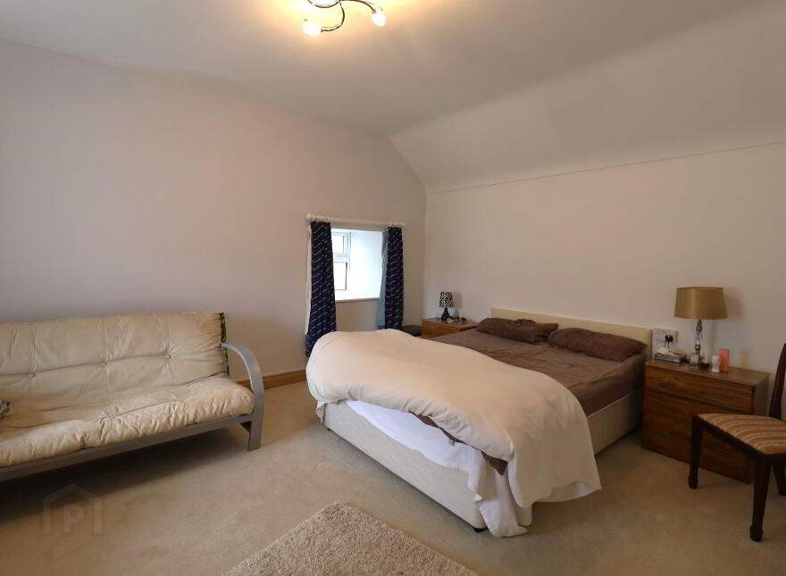 8 Main Street, Annalong, BT34 4TR
