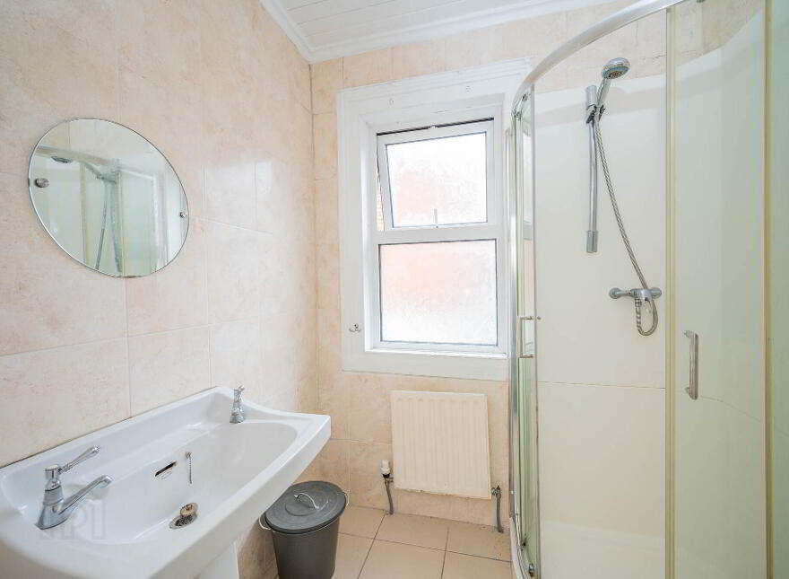 1 Wellington Park Avenue, Belfast, BT9 6DT