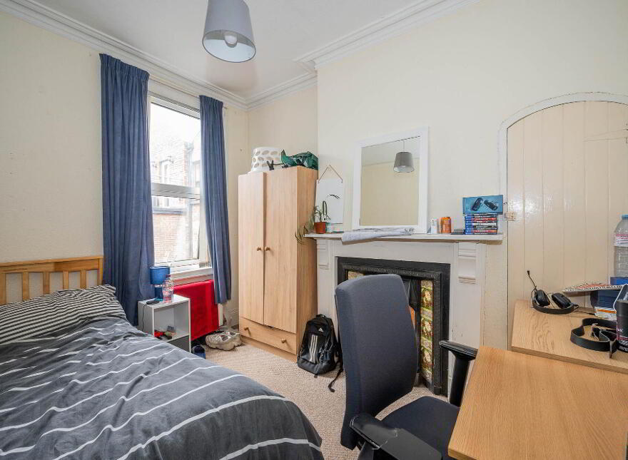 1 Wellington Park Avenue, Belfast, BT9 6DT