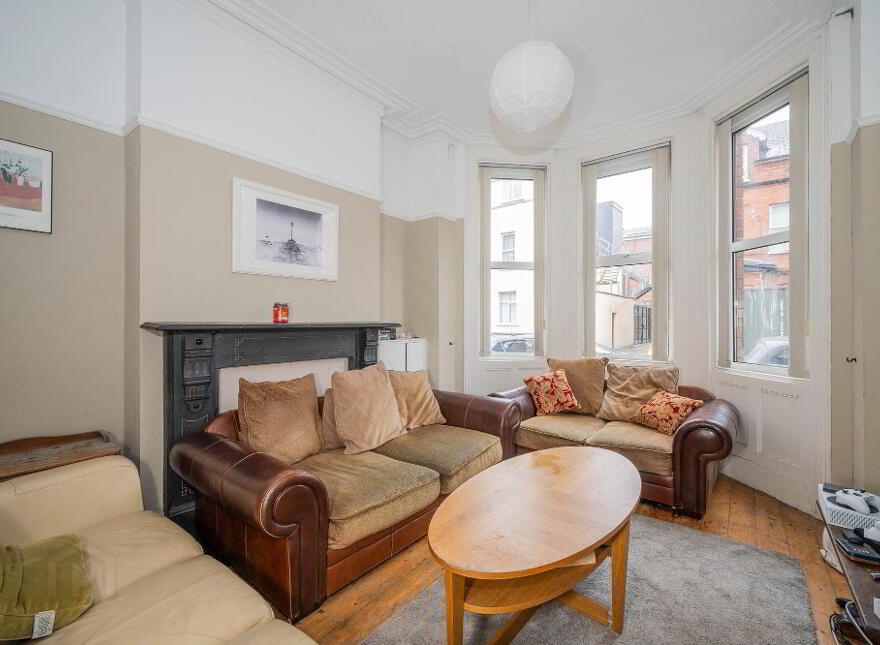 1 Wellington Park Avenue, Belfast, BT9 6DT