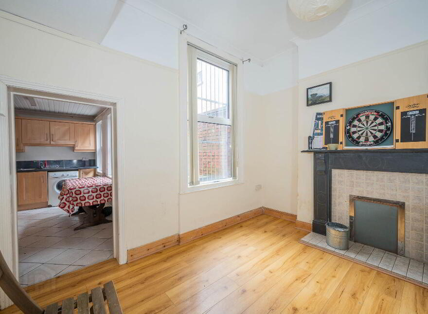 1 Wellington Park Avenue, Belfast, BT9 6DT