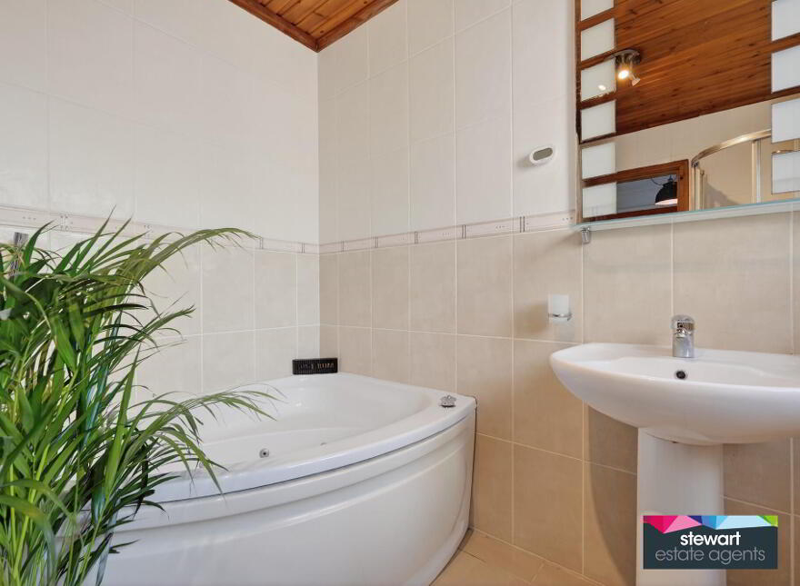 34 Irwin Place, Donaghcloney, BT66 7NL