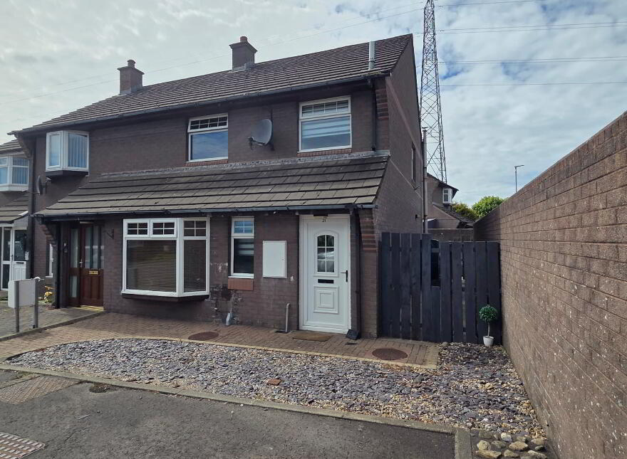 21 Clifton Park, Coleraine, BT52 2HW