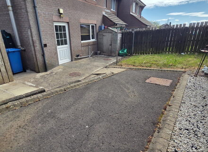 21 Clifton Park, Coleraine, BT52 2HW