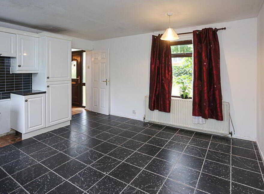 7 Saleen Park, Holywood, BT18 9AS