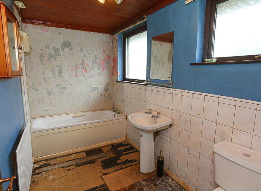 7 Saleen Park, Holywood, BT18 9AS