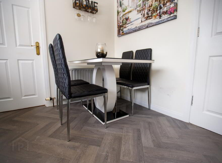 29 The Spires, Dromore, BT25 1QE