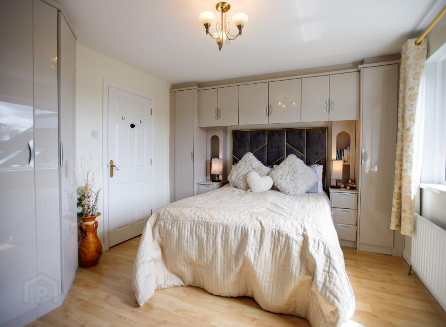 29 The Spires, Dromore, BT25 1QE