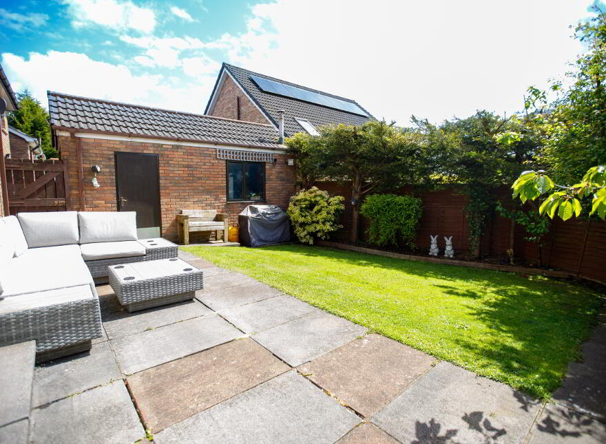 29 The Spires, Dromore, BT25 1QE
