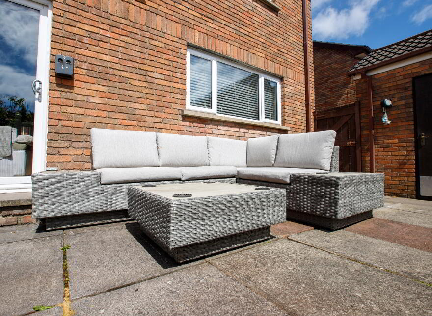 29 The Spires, Dromore, BT25 1QE